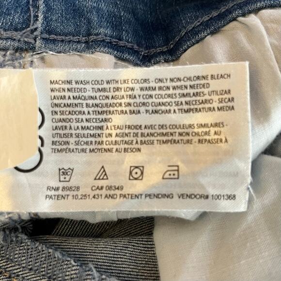 Gloria Vanderbilt Amanda Pull On Light Wash Stretch Jegging Denim Jeans 16 NWT - Picture 14 of 16